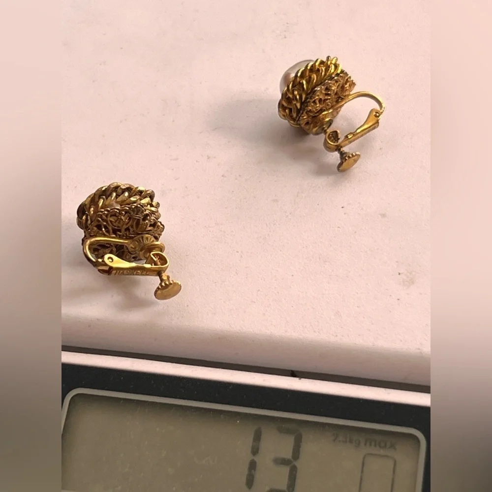 Miriam Haskell | Signed Vintage Pearl Clip screw  On Earrings - Very Rare …